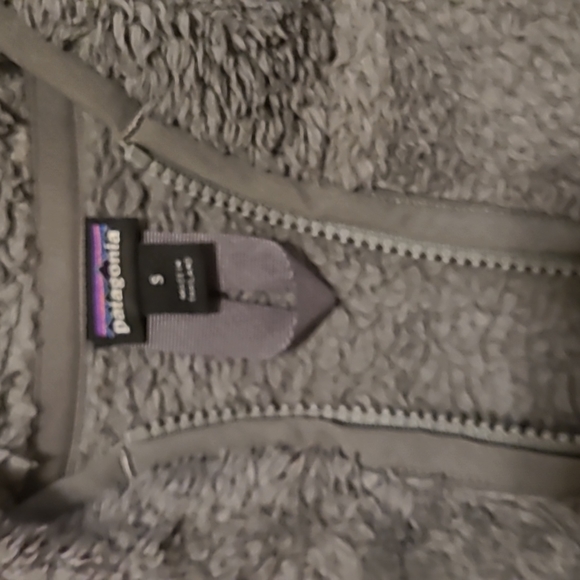 🐻Patagonia fuzzy pullover🐻 - Picture 4 of 6